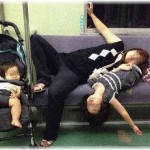 【スカッとするDQN返し】妊婦に席を譲れと騒ぐ子ども連れのDQNママ