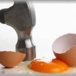 【非常識】温泉旅館の朝食で生卵が出てきた時、友だちに「教えてもらったことないから卵割れない。やって～」と頼まれた。「アンタとんかつ屋の娘じゃん！」と突っ込むと・・・