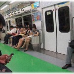 【友やめ】長年の友達が宗教にはまり疎遠にした。数年後、その宗教は地下鉄で大事件を起こした。