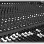 【クズ業界】昔、放送局ではディレクターが、虫の居所が悪いというだけでADをボコボコに殴ったりするのが日常茶飯事だった。殴られ役になってしまっていたあるADさんは、普段何の役にも立ってないからと借金の肩代わりまでさせられる始末。心底たまりかねた怒りが頂点に達したそのADさんの復讐は…。