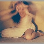 【キチ】乗っ取り臭いメールが来たんで撃退したら「どーする?アンタのせいで居場所が無くなったけど？手首切ったら血が吹き出たよｗねぇ飛び降りてみる？ほらほら、どぉする？」と脅迫鬱メールがバサバサ届いたので・・・