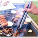 【衝撃体験】A、B、C家とうちは、Aママがしっかり者で私たち4家族のまとめ役みたいな感じで、ママ同士も仲良くしてた。そんな4家族でバーベキューをすることになってたんだけど中止になってしまった。その理由はAママの近所に住むDママが電話で教えてくれたんだけど…、まさかの事態だった。