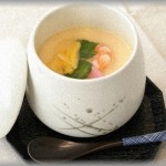 【キチママ】義父の友達が飲食店を開業したので義両親義兄家と我が家で食事に行った。食事の最中、義兄家の下の子が立ち歩いていきなり私の茶碗蒸しに指を突っ込んだ。