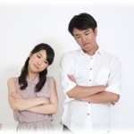 【修羅場】俺の両親は駆け落ちで結婚した。父方とは和解したらしいが、母方には許されなかった。そんな事ひとつも知らない俺は普通に社会人になり結婚。そして義弟もそろそろ結婚を…という時になって義弟の彼女が俺の母方の本家の娘だと判明した。本家は俺や俺の両親と親戚になりたくないから離婚させろと言ったらしい。そしてその話が何故か俺をすっとばして方々回って、俺の耳に入った時には嫁は…。