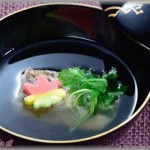 【下品】お盆の会食で、突然中１の従妹が「おえ～！」と吐きそうな声を発した。 まさか食あたりか異物混入かとうろたえ、大丈夫？と声をかけると・・・