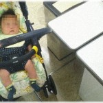 【ヒヤっとした話】レジでベビーカーを背中側に置いて支払いを済ませて帰ろうとしたら、一瞬のうちにベビーカーが息子とともに消えてしまった！