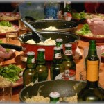 【GJ!!】義実家にて、食事が始まると必ず何か用事を言いつけてきて私着席させてくれない義母。そしてやっと私が席に戻るといつもカスみたいのしか残ってない。いい加減うんざりして静かに仕返しを決行することにしたｗｗｗ