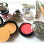 【不思議】一昨日くらいに頼んでもいない通販の化粧品が届いた。住所も名前も電話番号も全部あってる。調べてみると会社も実在するみたい。会社名で検索してみると…。