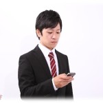 【修羅場】彼女との待ち合わせに残業で遅れたら彼女がいなかった。メールをするも「今日は遅いからもういい」という返事だったので俺も帰った。すると夜中の2時前に警察が来て…。