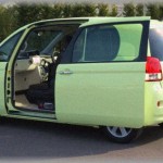 【壮絶】車を購入したら近所のママが貸してくれとうるさい。ある日、実家への帰省の前日に寝ているとドタバタと物音がして目が覚め、ドアが突然開き母親がいた。