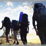 【ﾊﾟﾆｯｸ！！】登山初心者の俺たち夫婦が山岳サークルの女性隊長に着いて登山した時のこと。誰かのいたずらで道標のロープが変な方向に張られていて迷ってしまった…！ベテランのはずの隊長もﾊﾟﾆｯｸになり…！