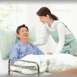 【コトメ】脳梗塞で倒れた義父の介護をしている。私は医療関係国家資格があるので介護をするのは特に嫌だとかはないし、私が介護をしている代わりに義母が家事をしてくれている。ただ、問題が一つある。コトメだ。コトメはヒキニートのくせにことあるごとに私のやることに文句を言ってくる。そしてある日義父をお風呂に入れている時に事件が起こった。