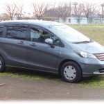 【キチガイ】夫が買った新車に、幼稚園のママ友Aとその友人Bを乗せたら、やたらと車を値踏みするB。なんでもBの旦那は自動車販売会社に勤めてるらしい。困惑しつつもスルーしてたら翌日、Bさんがフンガー！しながら紙を突きつけてきた。その内容は…