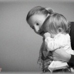 【オカルト】小3の次女は赤ん坊の頃から宙を見ながらボーッとしてる時がかなりの頻度であるんだがつい先日謎が解けた。