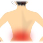 【修羅場】中学生の時、高いところから落ちて背中を打った。腰に激痛が走り救急車で運ばれたが診断結果はただの打撲。翌日、激痛が嘘のように引いたので廊下で歩く練習をしていたら、小児科医の先生が話しかけてきた。背中を先生に見せてみると「ちょっと待ってね」と去っていき、しばらくすると整形外科の看護師が「動かないで！歩かないで！」と叫びながら走ってきてそのままレントゲン室へ運び込まれた。その結果…。