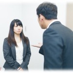 【クズ】俺が勤務してる店に、仕入先会社の担当が変わったとのことで挨拶に来た女性の態度がありえなすぎた。あまりにひどいのでそこの会社との取引を最小限に絞ったら、電話がかかってきたんだが、そのときの言動も内容もさらにありえないもので…。