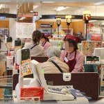 【壮絶！】スーパーでパートをしている俺だが、2年前に同僚のAがインフルにかかり一週間は出勤できないとかで俺が変わりに穴埋めする羽目になったんだが、体調が回復して職場に復帰したAが俺にこう言ったんだ…