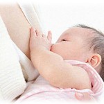 【衝撃体験】母とリビングで雑談してたら従姉が遊びに来たので話に混じっていると「うちの息子お風呂に入るとおっぱい吸うのが癖になってて～」という話をしてた。なんだか気まずくなって俺は自室に戻ったんだけどある事に気が付いた。あれ、息子って…。