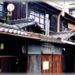 【修羅場】近所の長屋が家事になり、うちも少し被害にあった。避難所になった集会場で火元になった長屋のおじさんから話を聞くと、とんでもないことがわかった。