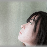 【家同士の壁】昔付き合ってた彼女は手先が器用で手芸が趣味だった。親にも紹介してよく実家に遊びに来たりしてたんだけど、そのころから彼女の様子がおかしくなってきた…。同級生が嫁姑騒動で破談になったことがあったから、もしかして？と思って彼女に聞いてみたら「お義母さんはすごくいい人だしうまくやっていけると思う」と…。ではなぜ？と問い詰めてみたところ思いもよらぬ衝撃の事実が発覚…！