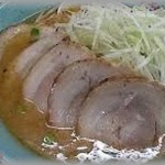 【武勇伝】バイト先のラーメン屋の客が「ネギ入れないでって言ったじゃない！食べてあげるけどお金払わないから」→　いつも優しい痩せたじいちゃん店主、豹変！