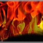 【衝撃体験】バイト帰りに「ひいぎあゃああああっ！」って音が聞こえて見に行ったら、空き地で人が燃えてた