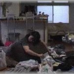 【絶句】17歳の時、母親から突然「三件隣の〇〇さんの家にゲーム好きの女の子がいる。むこうの親御さんから頼まれたから、今度遊びに行きなさい。アンタゲーム好きでしょ」 と言われて後日行ってみたら、まず出てきた母親がかなりの美人…！これは期待大！ってことで女の子の部屋に行ってみたら…！！