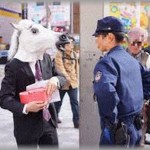 【悲報】職務質問でお巡りさんに名乗れと言われたから名乗ってるだけなのに、名乗ると苗字自体を信じてもらえず余計怪しまれる…(´；ω；`)