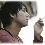 【このスレキチガイしかいない】スーパーの入り口から離れた喫煙所で一服してると嫌煙ババアに絡まれた。と書き込んだ報告者に、嫌煙厨（？）が絡みだしスレがグッチャグチャにｗｗｗ