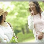 【ショック】アパートの前で立ち話してた近所の奥様たちに「今度のアパート契約更新する？」と聞かれたので「その予定です」と答えたら「そっか。それじゃうちは引越すわ｣