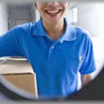 【怖すぎ】田舎生まれ田舎育ちの私が、都市部で一人暮らしを始めることになった。従姉「鍵は絶対にかけること！宅急便が来たらドア開ける前に『送り主は誰になってますか』って聞く！」→ピンとこなかったが、この言いつけなので守っていた。