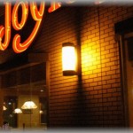 【ムカつく話】仕事が忙しくて、平日の夕食は近所のファミレスで5～600円の定食を食べている。実家の弟に「無駄遣いだろ！忙しかったら休日にまとめて作れ！」と言われ、ムカついたので実家への仕送りをストップした　→　結果