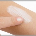 【黒い過去】昔、化粧品やクリームを自作してネット販売していた。宣伝してなかったけど口コミで広がり霊薬扱いされていた。最近すっかり忘れていたのだが・・・