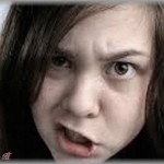 【友やめ】A「家族が亡くなって週末家を開けられない」B「そんな家が今時あるわけない！チラシ配布をサボりたいだけだろう」