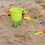 【ｷﾁﾏﾏ】公園に現れた見知らぬ親子。我が子の砂場セットを勝手に使って遊び始め、その子のママがが帰ろうと子を自転車に載せている時にもその子が我が子のおもちゃを握っていたので声を掛けた。「それうちのですよね？」→ｷﾁ「は？うちのだし！」→「名前書いてありますけど」→動かぬ証拠を突き付けられたｷﾁﾏﾏが取った行動に唖然…！