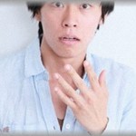 【衝撃体験】実家母の交通事故の知らせを受け、デートをキャンセルするため彼女に電話したら「ちょっと何？ふざけんな！」とガチャ切り。その後家を出て駅に行くと、いきなり誰かにすごい力で肩をつかまれ・・・