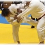 【修羅場】息子が、新しいクラスで友達になったばかりというA君を家に連れてきた。子供部屋に入り暫くするとすごい音がするので耳を済ませてみるとA君「俺柔道やってるから技かけてあげる」息子「やめて！」。慌てて部屋に飛び込むと泣く息子と悪びれる様子のないA君。そんなA君をしかっているとA君が突然…。