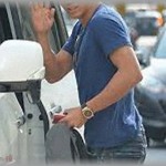 【セコキチ】駅からの帰り、他人のタクシーや車に乗り込んできて料金も払わない便乗君。台風が吹き荒れたある日、夫を迎えに行くと便乗君がニヤニヤしながら「便乗させてくださいよ～」と乗り込んできた。私「どうぞどうぞ～」→　数分後、便乗君茫然ｗｗ