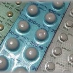 【武勇伝】職場に精神疾患のAさんがバイトに入ったが、問題なく働いていた。しかし歓迎会でお酒を飲み態度が豹変した。私「ねぇ、何の薬飲んでる？」