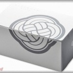 【サプライズ】勤務終了後上司が「お疲れ様～。お菓子でも食べようよ」となんだか立派な箱を差し出してきた。私「わー、ありがとうございます…」→開けたらなんと・・・