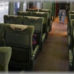 【ずうずうしい】指定席に座ってるときにバカップルが一緒に座りたいから席替わってくれないかと言ってきた。