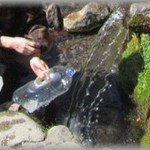 【ずうずうしい話】うちに置いてあった洗顔用の温泉入りペットボトルを、湧水と勘違いして持ち帰った泥ママ。さっき怒り狂って怒鳴り込んできた