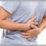 【修羅場】夜中にありえないレベルの吐き気と腹痛に襲われて吐きまくって胃液しかでなくなった。母「大丈夫？」俺「うるせー！腹いてぇっていってんだろ！」父「怒鳴る元気があるならたいしたことない、そんな馬鹿ほっとけ」→すると妹が・・・