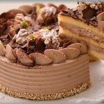 【エネ】トメは私がチョコが大嫌いなことを知っていて嫌がらせにチョコ系の菓子ばかり送ってくる→ 私の誕生日、夫が「誕生日おめでとう」とケーキをくれた。あけてびっくりチョコケーキ。