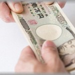 【馬鹿】生活保護と障害年金で暮らしている友達夫婦に罰金のお金を貸してくれと頼まれた。たった30万だし、貸しても良いかな？