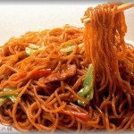 【衝撃体験】昔、ソース焼きそばのどこが美味しいのかさっぱりわからなかった。ところが祭りの屋台で買って食べてみて、あまりの美味しさに感動！「今までの焼きそばは何だったの？」と思って母に聞いてみたら・・・