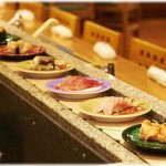 【図々しい話】回転寿司でおもちゃが当たり、隣のクレクレ一家に狙われた！夫が「隣にあげる？」と言いだしたので説教してやった！