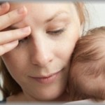 【お疲れ・・・】10ヶ月息子の夜泣きがひどくて夜中にドライブ行ったら検問に引っかかった。お巡りさん「助手席のそれ何？」