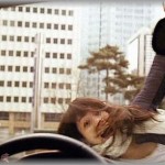 【引いた話】車で信号を渡ってる時、左折してきた車にはねられて地面に叩きつけられた。痛みで悶絶してると運転手が降りてきて「大丈夫ですか？・・・あら？」その後の信じられない言葉に「ないわ～」