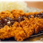 【愚痴】息子の誕生日に、息子がカニクリームコロッケをリクエストしたんだけど、娘はアレルギーで食べられないからカツが良いって言ったんだ。結果息子と嫁がコロッケ、俺と娘がカツになったんだけど、一口食べて娘は俺によこしてきた。その理由は…。